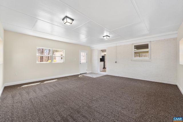 19 HARLOW TOWN RD, Louisa, VA 23093