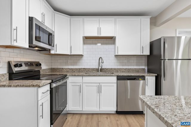 19 HARLOW TOWN RD, Louisa, VA 23093