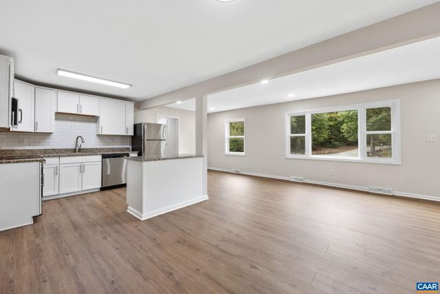 19 HARLOW TOWN RD, Louisa, VA 23093