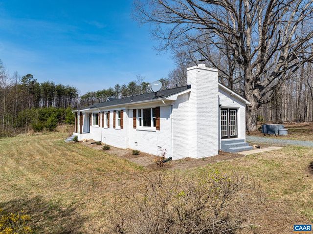 19 HARLOW TOWN RD, Louisa, VA 23093