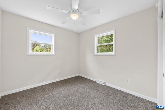 19 HARLOW TOWN RD, Louisa, VA 23093