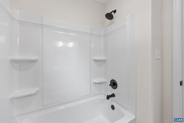 19 HARLOW TOWN RD, Louisa, VA 23093
