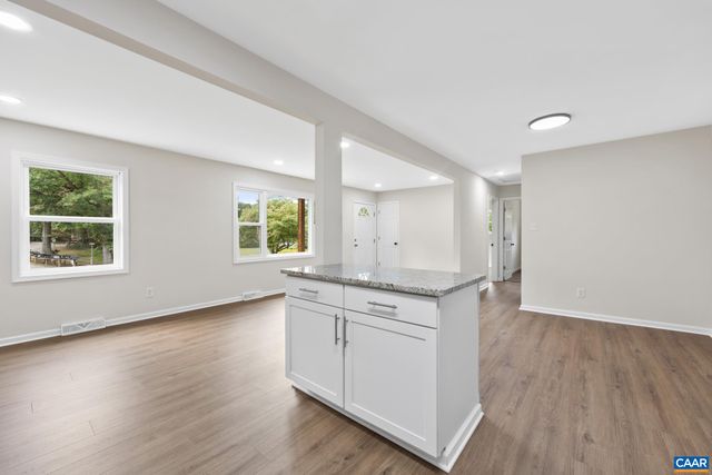 19 HARLOW TOWN RD, Louisa, VA 23093