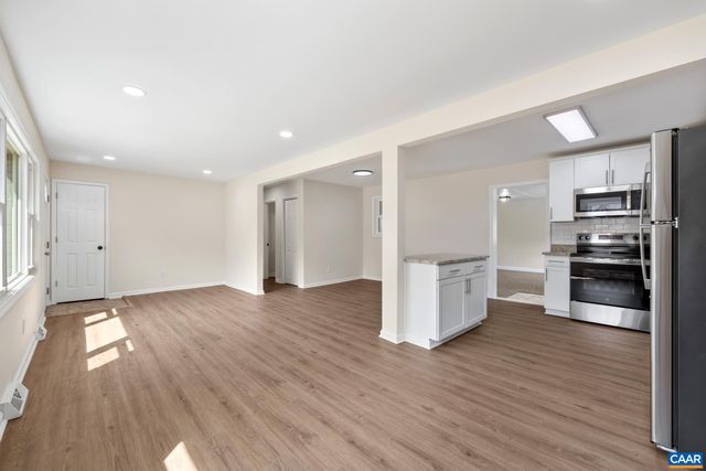 19 HARLOW TOWN RD, Louisa, VA 23093