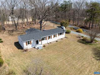 19 HARLOW TOWN RD, Louisa, VA 23093