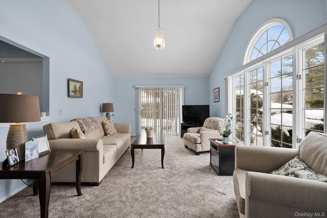 339 Oakwood Avenue, Bayport, NY 11705