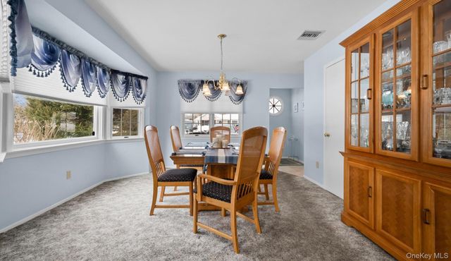 339 Oakwood Avenue, Bayport, NY 11705