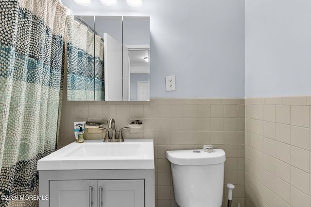 510 Deal Lake Drive 8J, Asbury Park, NJ 07712