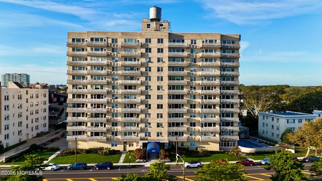 510 Deal Lake Drive 8J, Asbury Park, NJ 07712