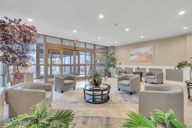 510 Deal Lake Drive 8J, Asbury Park, NJ 07712