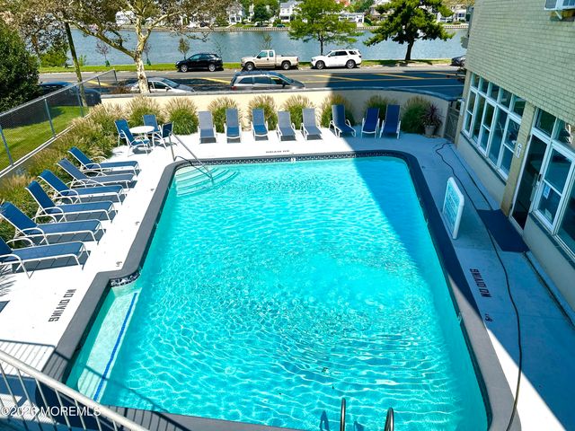 510 Deal Lake Drive 8J, Asbury Park, NJ 07712