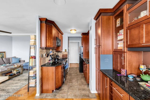 510 Deal Lake Drive 8J, Asbury Park, NJ 07712