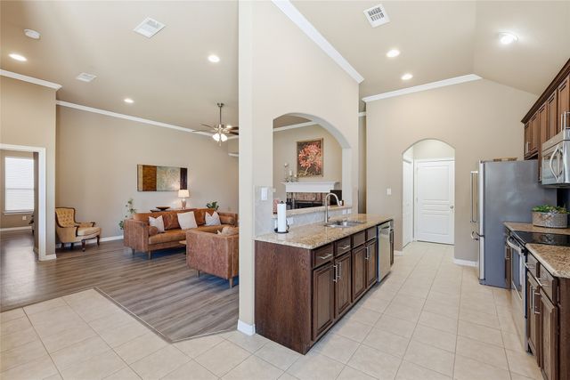 4908 Lakepark Drive, Sanger, TX 76266