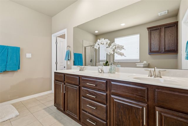 4908 Lakepark Drive, Sanger, TX 76266