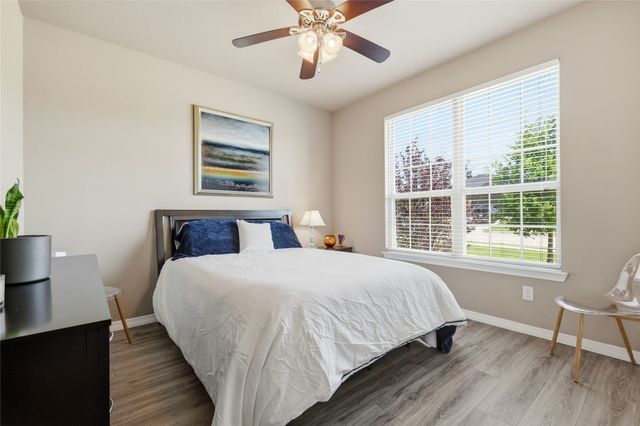 4908 Lakepark Drive, Sanger, TX 76266
