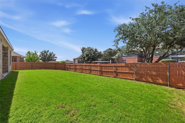 4908 Lakepark Drive, Sanger, TX 76266