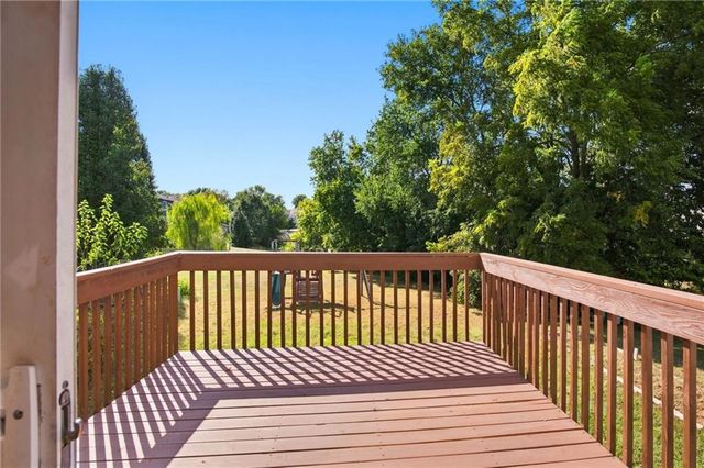 11112 Highview Road, Peculiar, MO 64078