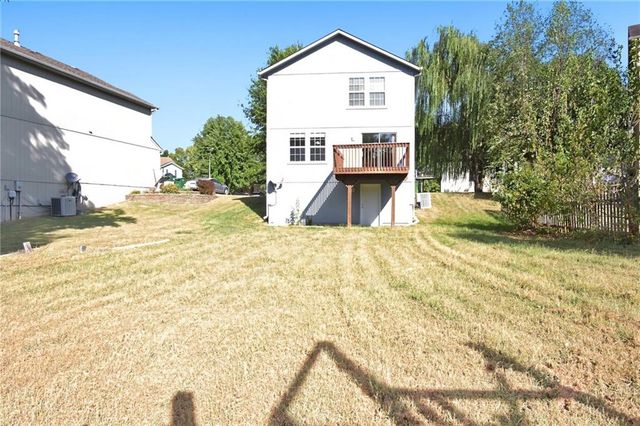 11112 Highview Road, Peculiar, MO 64078