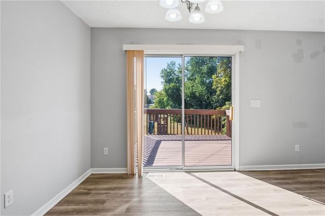 11112 Highview Road, Peculiar, MO 64078