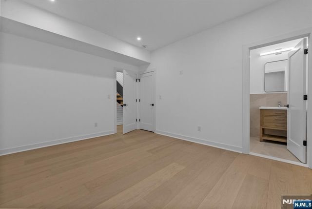 2189 Jones Road, Fort Lee, NJ 07024