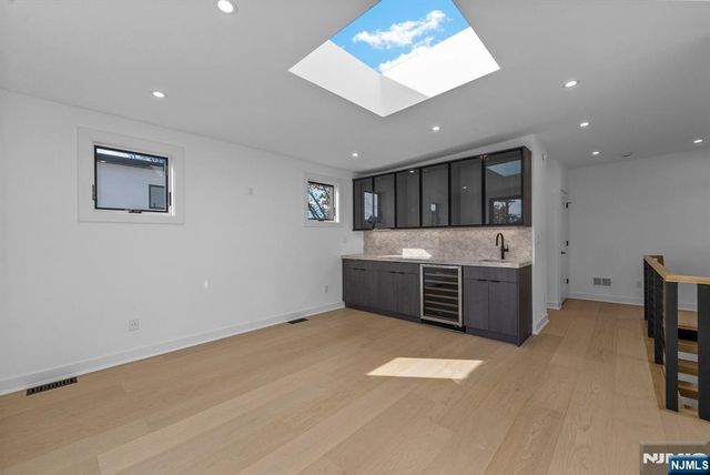 2189 Jones Road, Fort Lee, NJ 07024