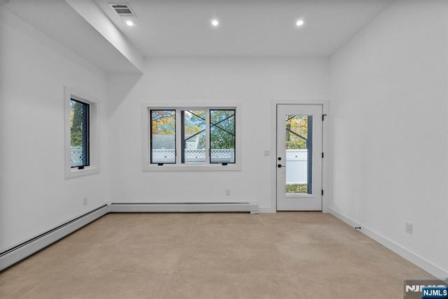 2189 Jones Road, Fort Lee, NJ 07024