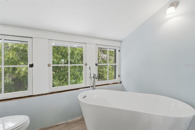 318 N COLONIAL COURT, Deland, FL 32720