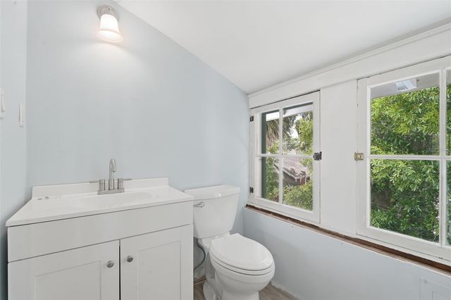 318 N COLONIAL COURT, Deland, FL 32720