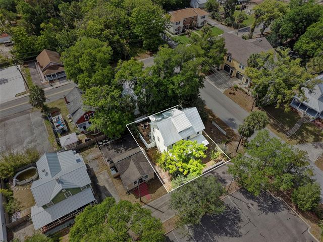 318 N COLONIAL COURT, Deland, FL 32720
