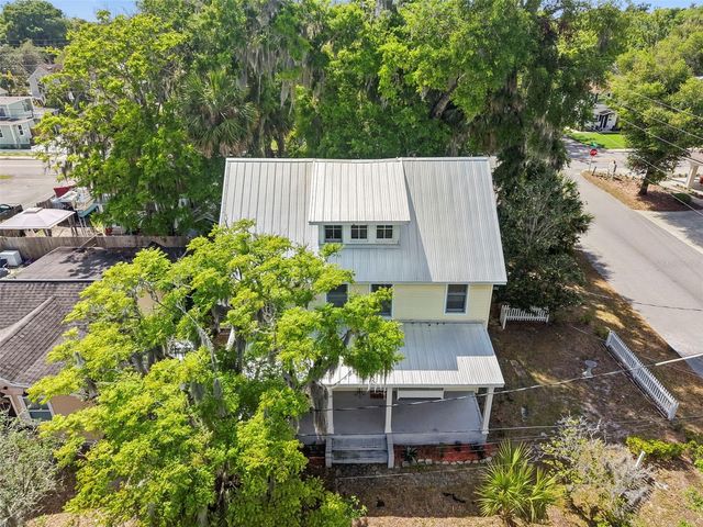 318 N COLONIAL COURT, Deland, FL 32720