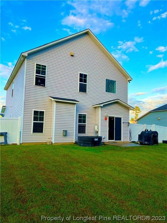 598 Collinwood Drive, Raeford, NC 28376 — photo 2