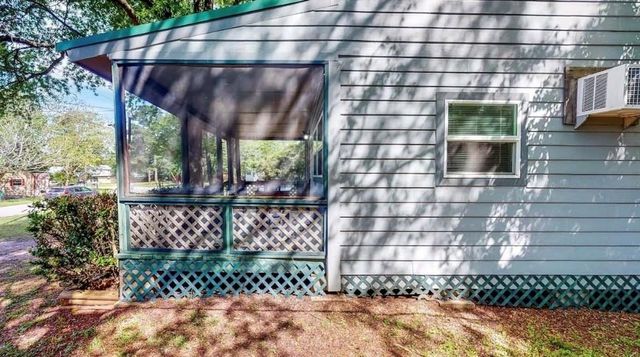 1240 Impala Drive, Onalaska, TX 77360