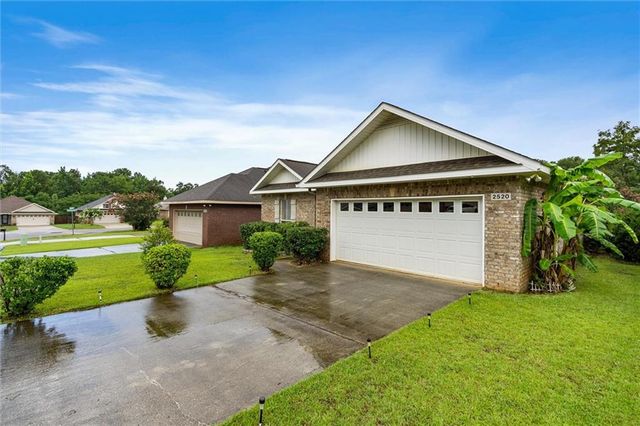 2520 Bluebeard Lane E, Mobile, AL 36695