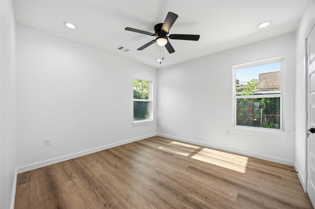 509 Hoffman Street, Houston, TX 77020