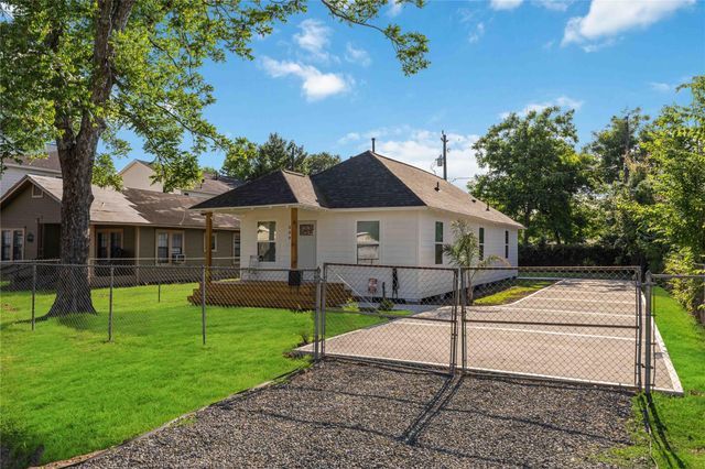 509 Hoffman Street, Houston, TX 77020
