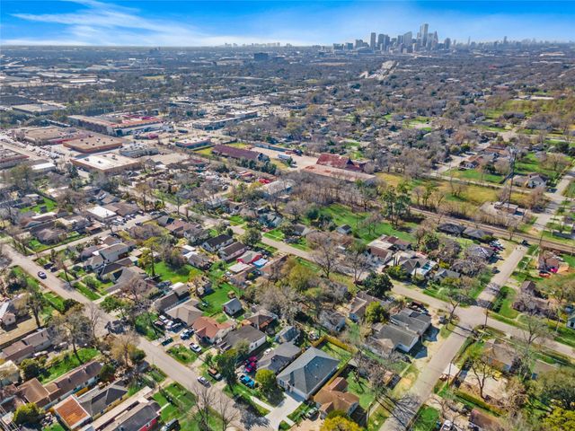509 Hoffman Street, Houston, TX 77020