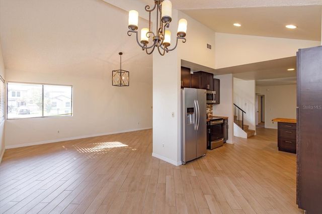 7925 SNOWBERRY CIRCLE, Orlando, FL 32819