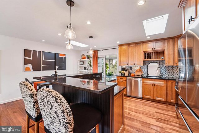 1463 GORDON DR, Glen Burnie, MD 21061