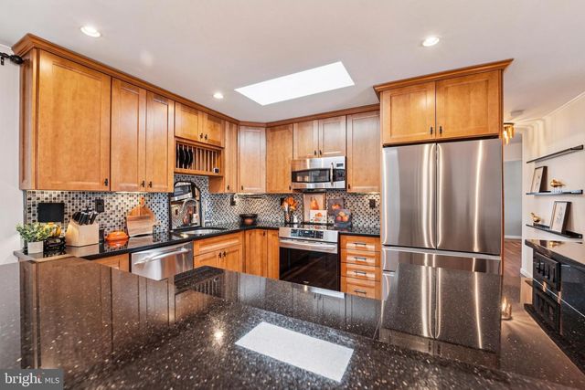 1463 GORDON DR, Glen Burnie, MD 21061