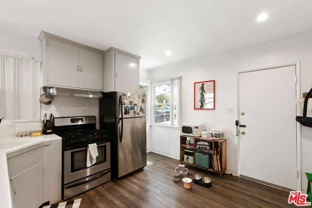 2302 32nd Street, Santa Monica, CA 90405