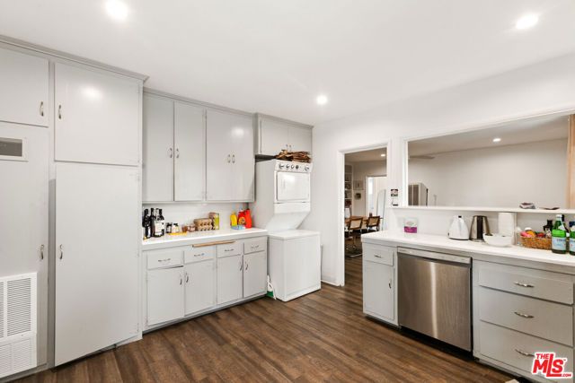 2302 32nd Street, Santa Monica, CA 90405