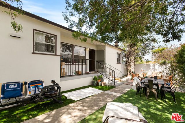 2302 32nd Street, Santa Monica, CA 90405