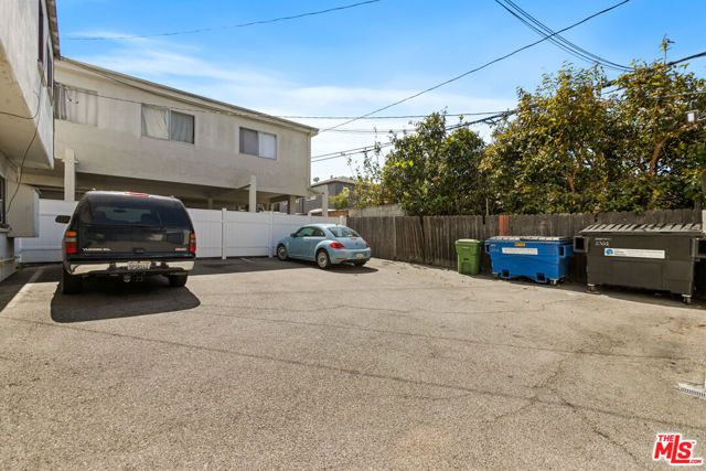 2302 32nd Street, Santa Monica, CA 90405