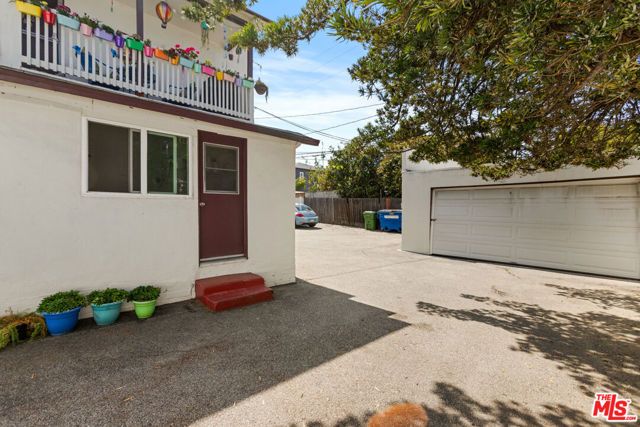 2302 32nd Street, Santa Monica, CA 90405