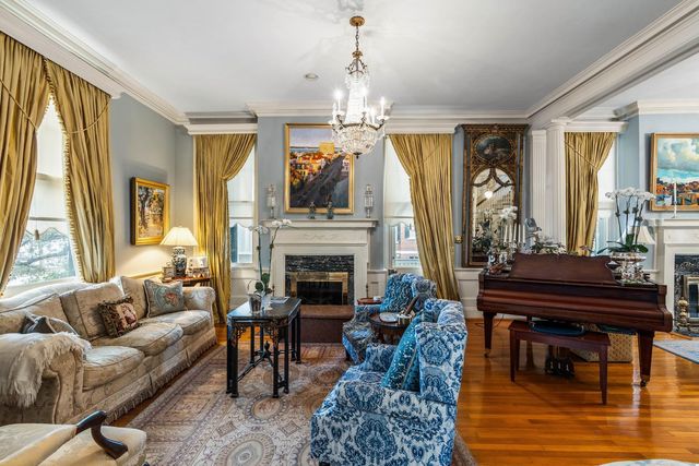 74 Murray Boulevard, Charleston, SC 29401