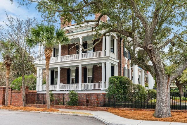 74 Murray Boulevard, Charleston, SC 29401