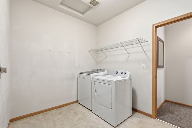 1431 Tower Lane NE, Cedar Rapids, IA 52402