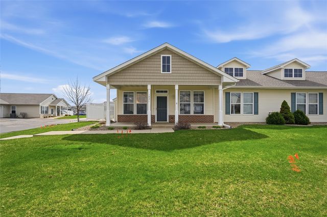 1431 Tower Lane NE, Cedar Rapids, IA 52402