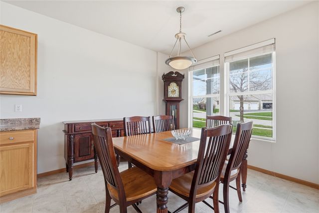 1431 Tower Lane NE, Cedar Rapids, IA 52402