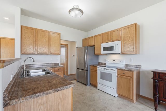 1431 Tower Lane NE, Cedar Rapids, IA 52402